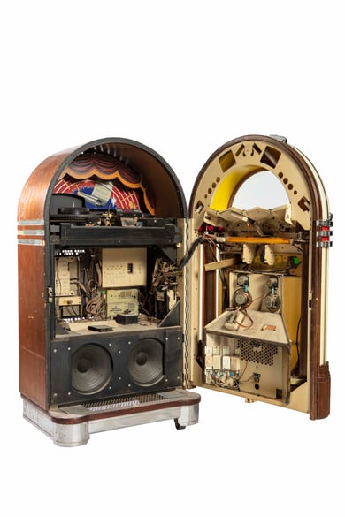 retro-juke-box-radio-isolated-on-white-background-meant-to-represent-a-period-in-jukebox-history